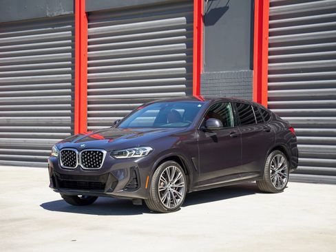 Used 2022 BMW X4 xDrive30i w/ M Sport Package 2 image 1