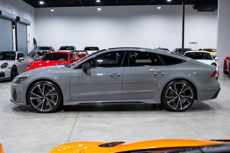 Used 2021 Audi RS 7 Sportback w/ Carbon Optic Package AWD/4WD image 3