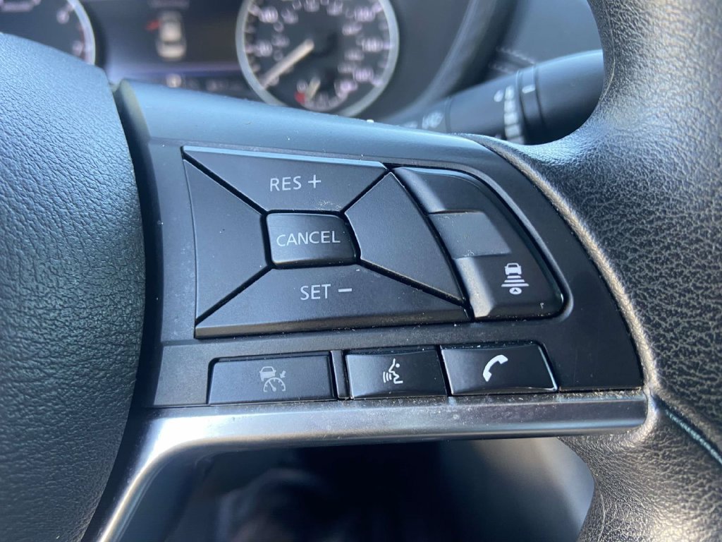 Used 2025 Nissan Sentra SV FWD image 28