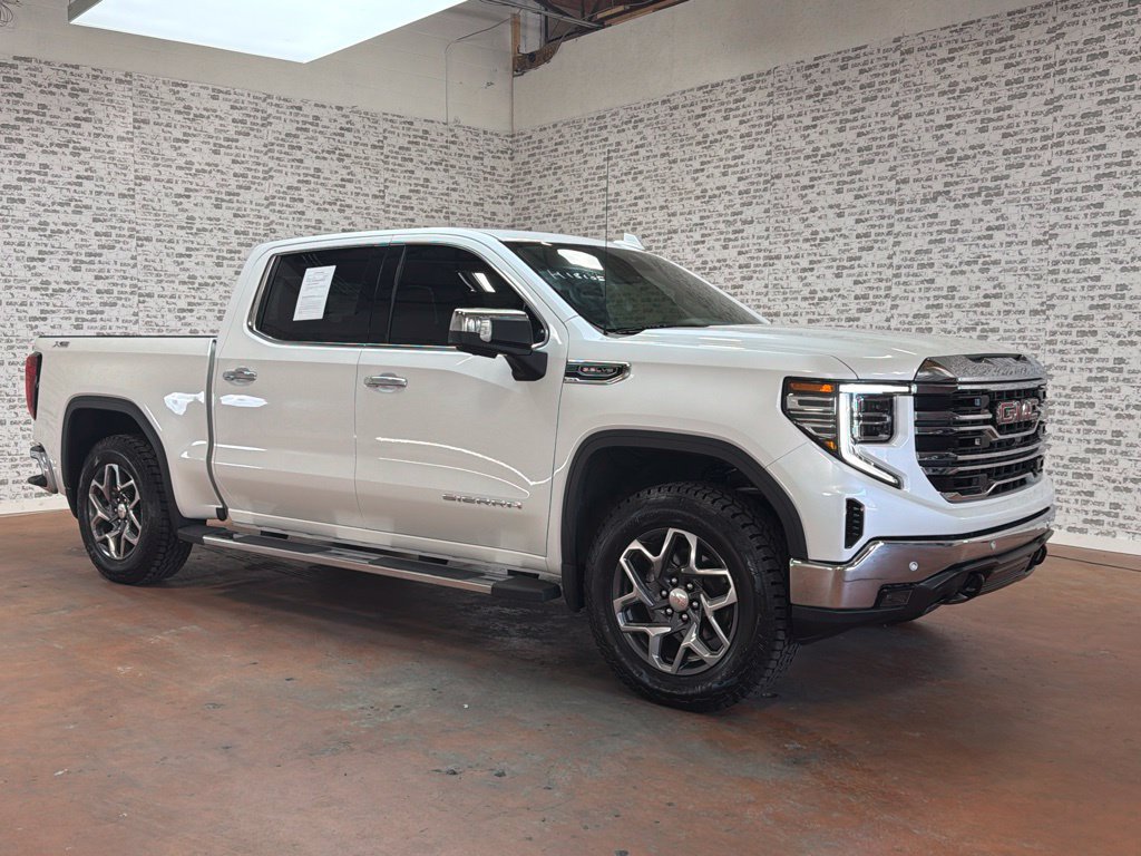 Used 2025 GMC Sierra 1500 SLT w/ SLT Premium Plus Package AWD/4WD image 1