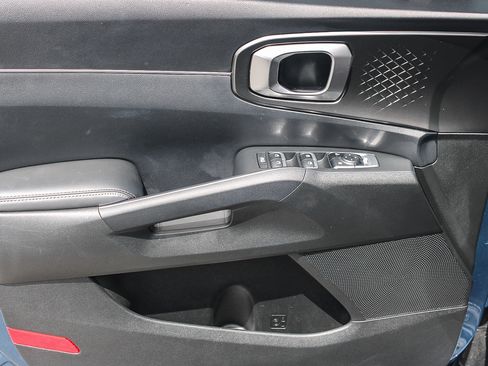 Used 2025 Kia Sorento EX AWD/4WD image 21