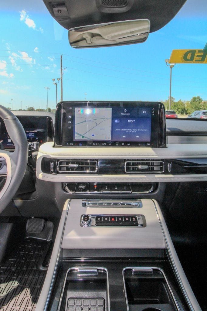 Used 2025 Lincoln Aviator Reserve w/ Equipment Group 201A AWD/4WD image 29