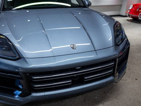 New 2026 Porsche Cayenne Turbo image 13