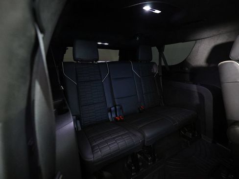 Used 2021 Cadillac Escalade ESV Sport Platinum w/ LPO, ONYX Package AWD/4WD image 11