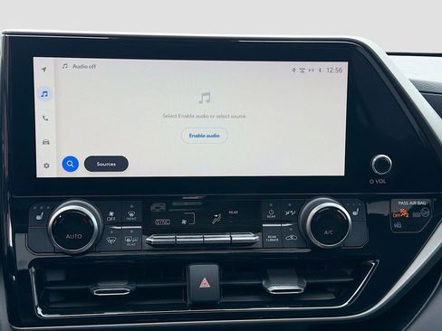 Used 2023 Toyota Highlander XLE image 33