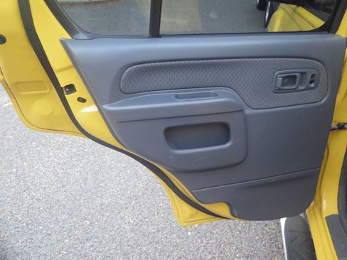 Used 2004 Nissan Xterra XE image 22