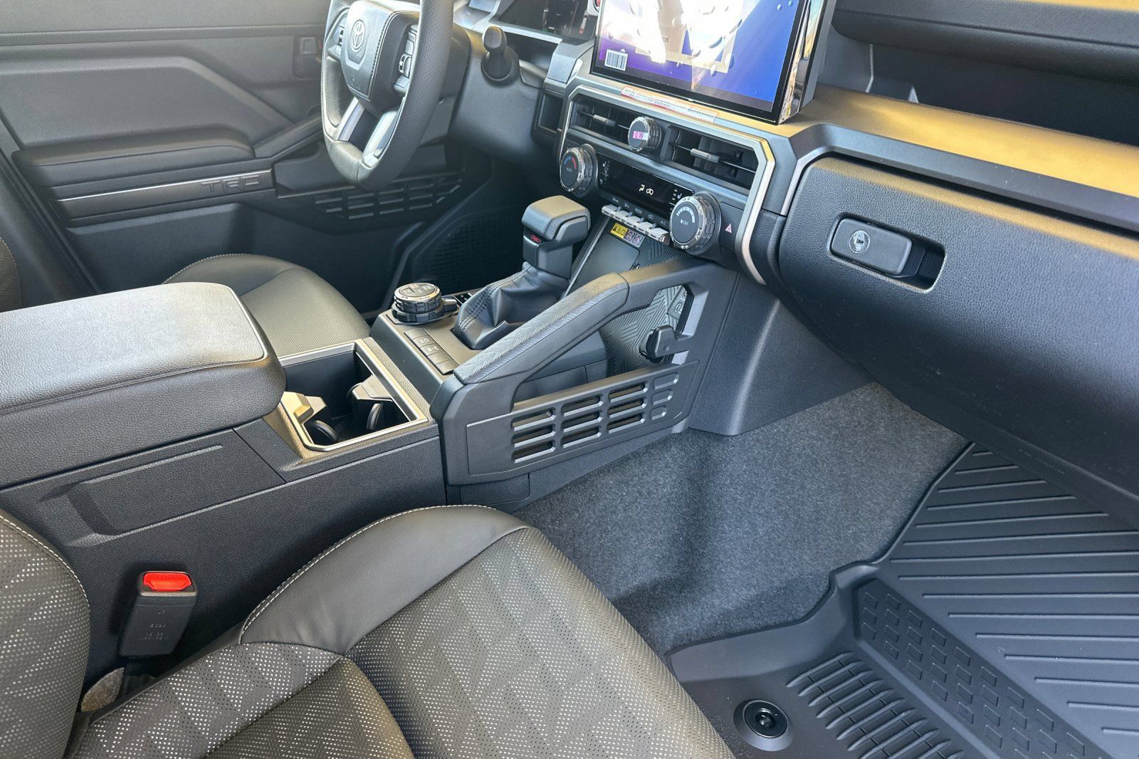 New 2026 Toyota 4Runner TRD Off-Road Premium w/ Tow Technology Package AWD/4WD image 18