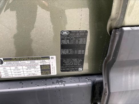 Used 2023 Land Rover Defender 110 SE AWD/4WD image 33