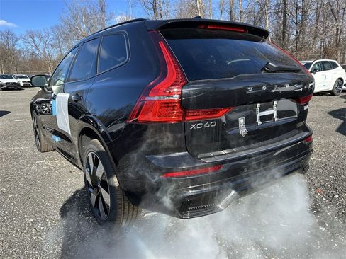 New 2025 Volvo XC60 T8 Plus w/ Protection Package Premier image 6