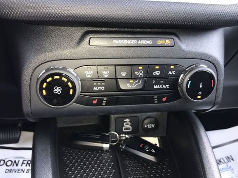 Used 2023 Ford Bronco Sport Badlands image 18