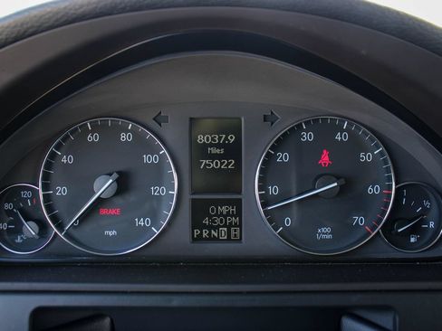 Used 2012 Mercedes-Benz G 550 image 30