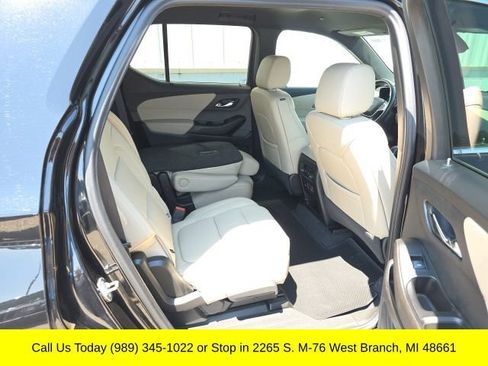 Used 2023 Chevrolet Traverse LT w/ LT Premium Package AWD/4WD image 42