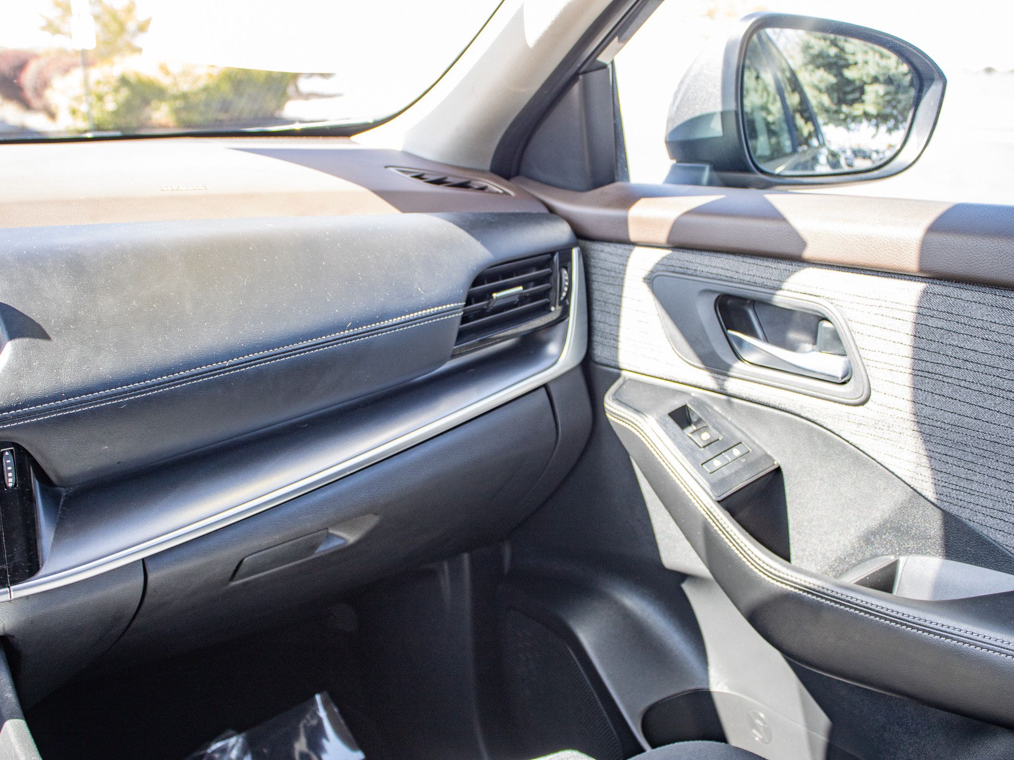 Used 2021 Nissan Rogue SV AWD/4WD image 49