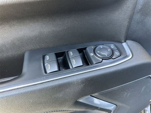 Used 2023 GMC Sierra 1500 Elevation image 13