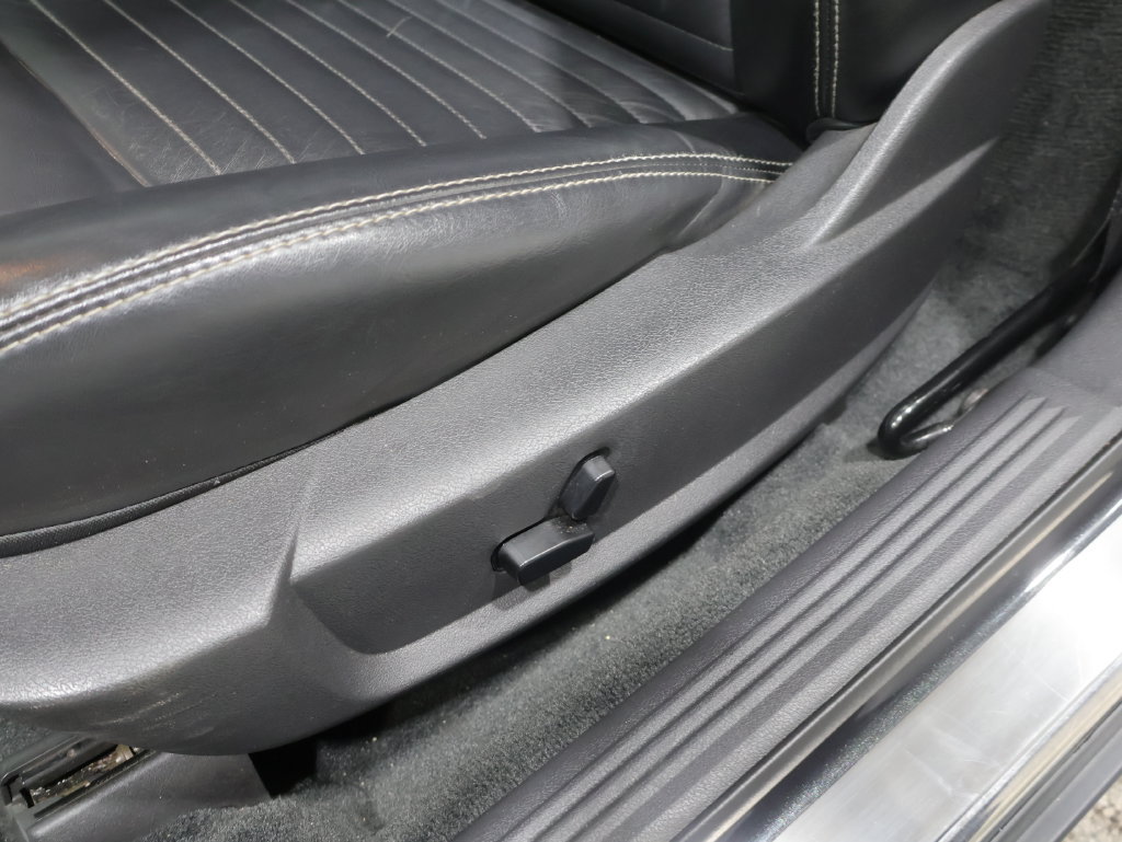 Used 2009 Dodge Challenger R/T RWD image 11