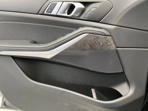 Certified 2022 BMW X5 sDrive40i w/ M Sport Package RWD image 21