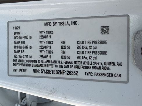 Used 2022 Tesla Model 3 Long Range AWD/4WD image 25