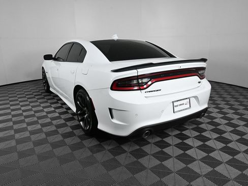 Used 2023 Dodge Charger R/T w/ Performance Handling Group RWD image 4