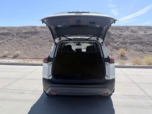 Certified 2023 Nissan Rogue SV FWD image 30