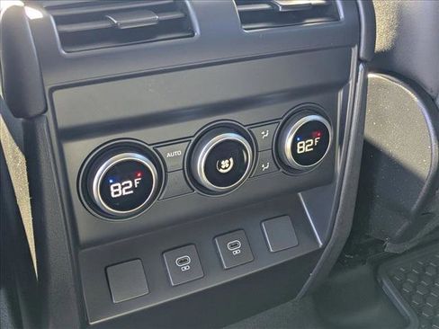 Certified 2025 Land Rover Defender 110 X-Dynamic SE image 21