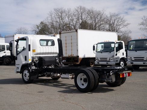 New 2024 Isuzu NPR image 7