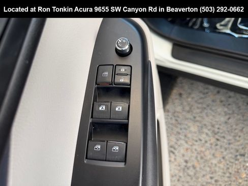Used 2016 Toyota Highlander XLE AWD/4WD image 12