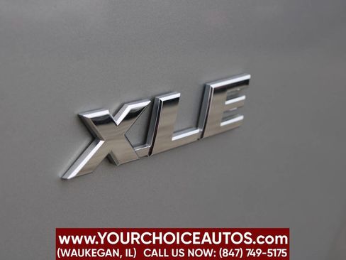 Used 2018 Toyota RAV4 XLE image 10