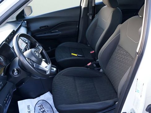 Used 2021 Nissan Kicks S FWD image 16