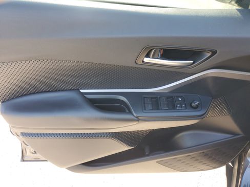 Used 2020 Toyota C-HR LE image 18