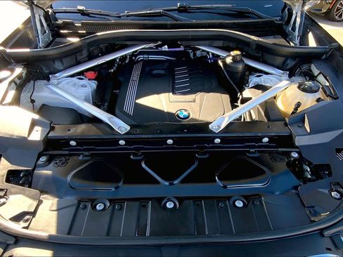 Used 2023 BMW X5 xDrive40i w/ M Sport Package image 29