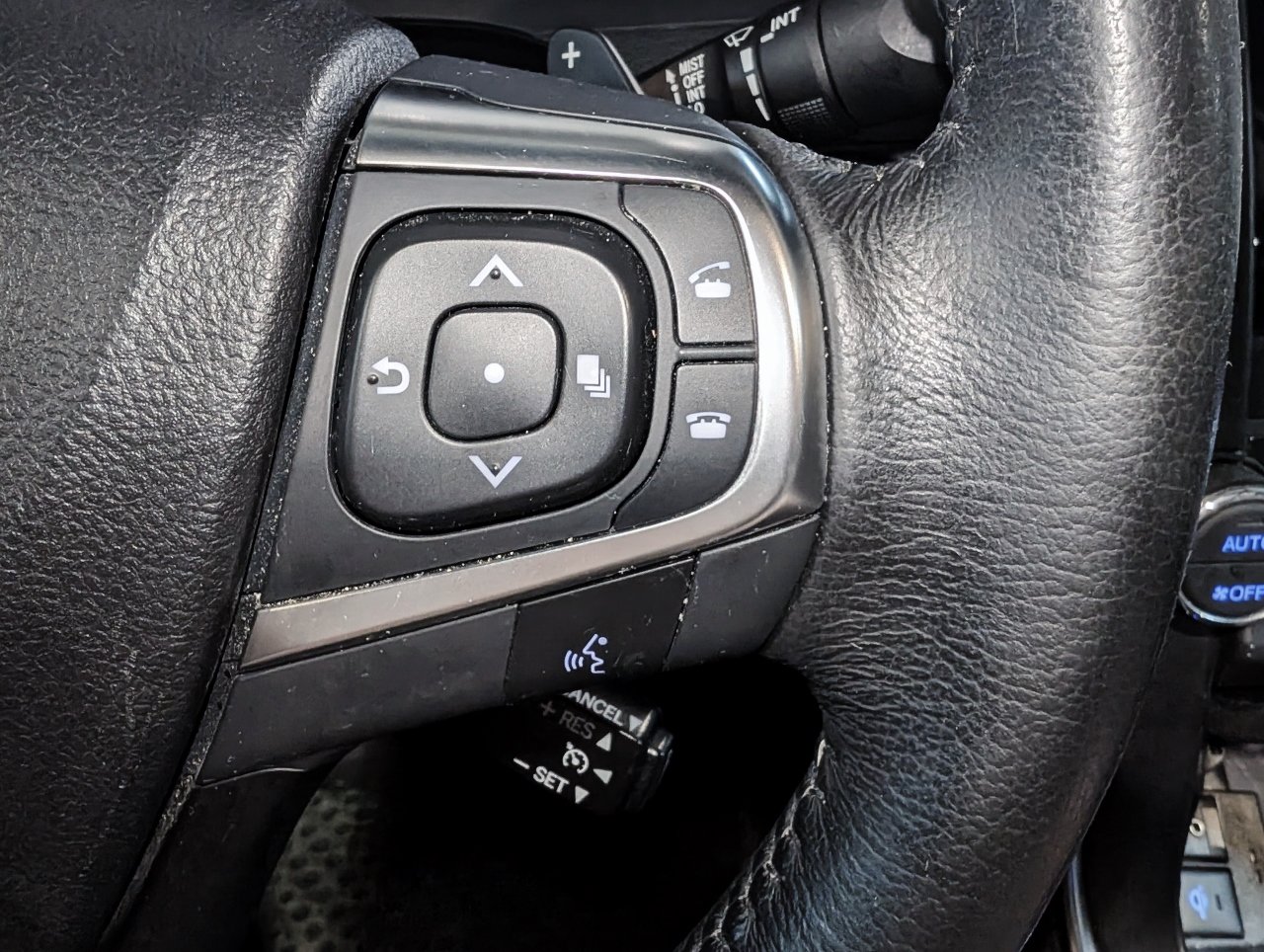 Used 2016 Toyota Camry XSE w/ Moonroof Package FWD image 45