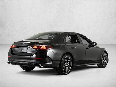 Used 2025 Mercedes-Benz E 350 4MATIC Sedan w/ Driver Assistance Package image 5