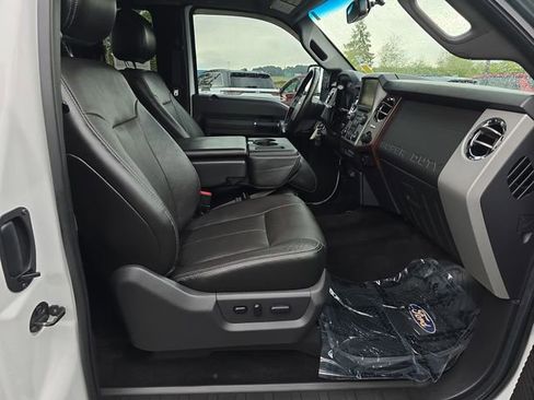 Used 2015 Ford F250 Lariat w/ Camper Package image 28