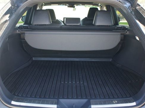 Used 2024 Toyota Venza Nightshade image 17