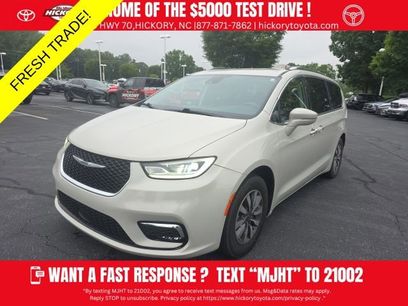 Used 2021 Chrysler Pacifica Touring-L