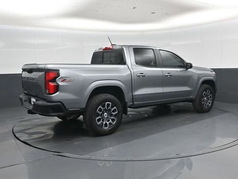 Used 2024 Chevrolet Colorado Z71 w/ Z71 Convenience Package 2 AWD/4WD image 4
