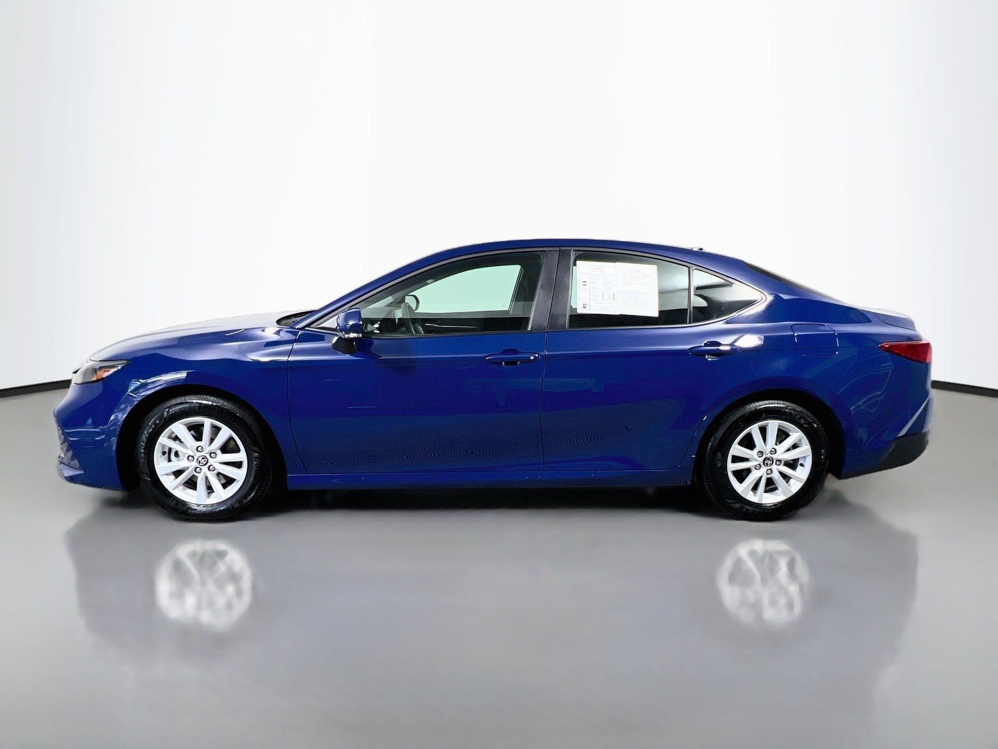 Used 2026 Toyota Camry LE FWD image 9