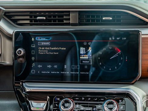 Used 2024 GMC Sierra 2500 Denali Ultimate image 25