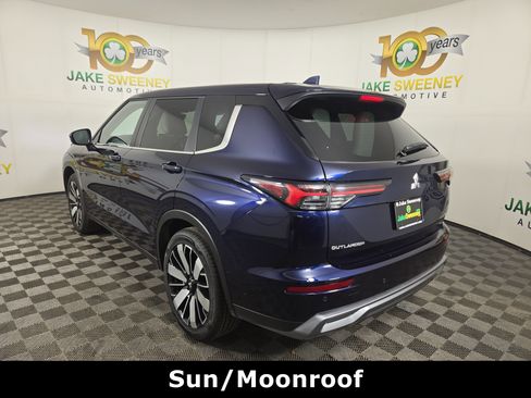 New 2025 Mitsubishi Outlander SE image 5