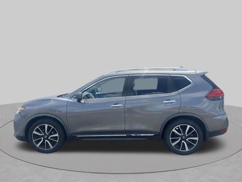 Used 2017 Nissan Rogue SL w/ SL Premium Package FWD image 2