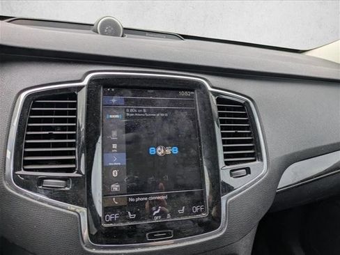 Used 2018 Volvo XC90 T6 Momentum w/ Convenience Package image 9