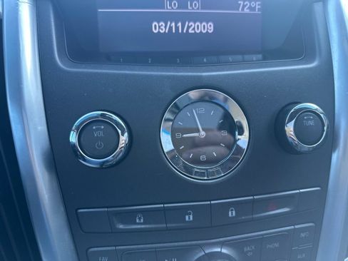 Used 2010 Cadillac SRX Luxury AWD/4WD image 16