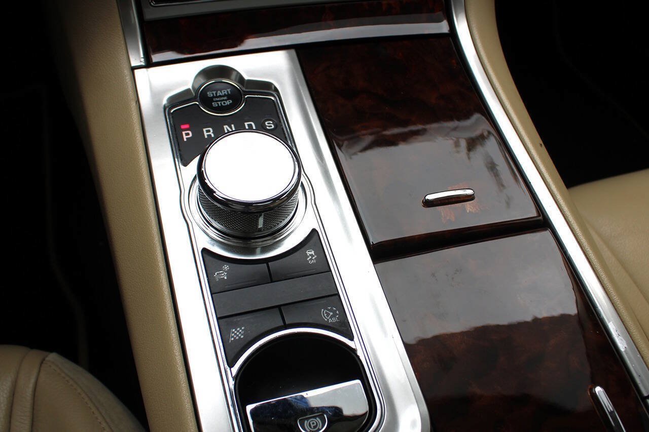 Used 2012 Jaguar XF RWD image 29