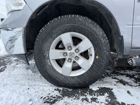 Used 2022 RAM 1500 Classic SLT w/ Electronics Convenience Group image 9