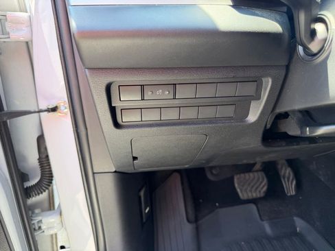 Used 2023 Mitsubishi Outlander ES FWD image 16