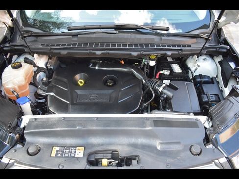 Used 2018 Ford Edge SEL FWD image 40