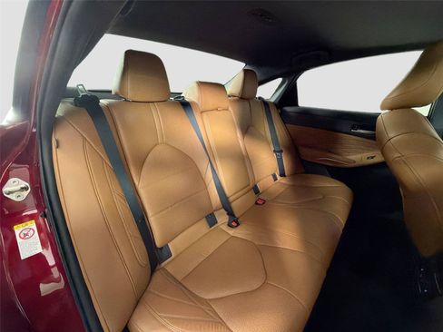 Used 2019 Toyota Avalon Limited w/ Advanced Safety Package FWD image 28