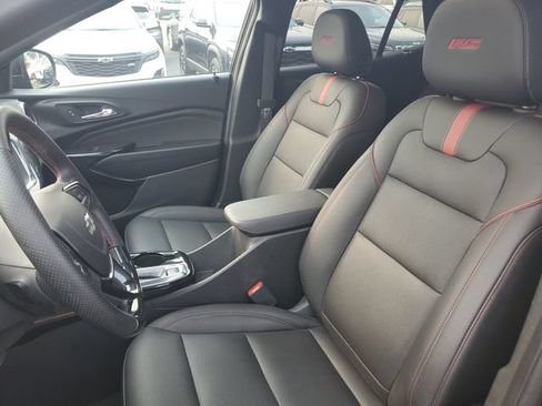 Used 2025 Chevrolet Trax RS w/ Sunroof Package FWD image 16