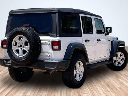 Used 2018 Jeep Wrangler Unlimited Sport S AWD/4WD image 2