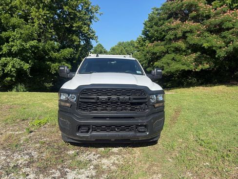 Used 2023 RAM 2500 Tradesman AWD/4WD image 2